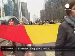 Les belges manifestent pour un nouveau... - no comment