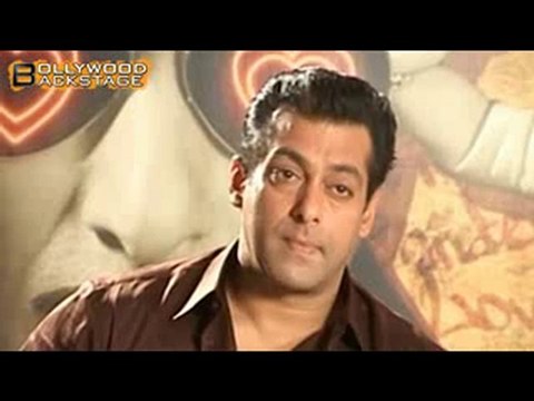 Salman Khan shown BLACK flags !