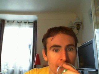 Wiwi égratigne "le monde est à moi"