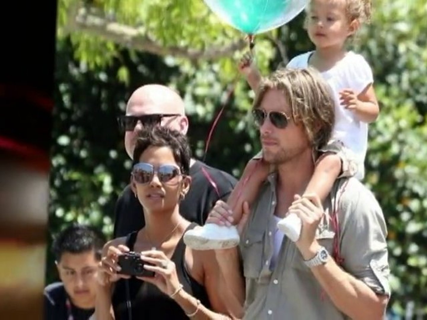 Latest Hollywood couples news