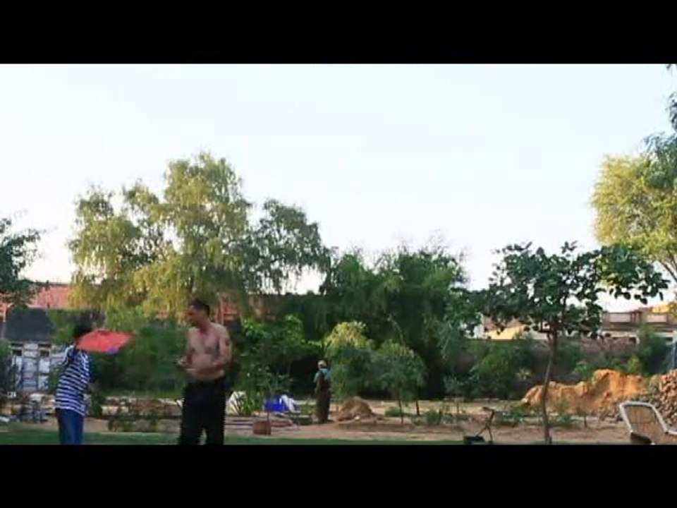 bret amazzeing learns to fly kite