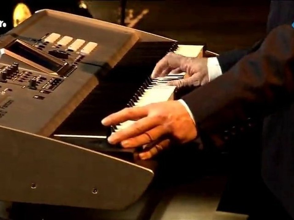 OMD - Enola Gay (live)