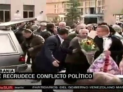 Persiste crisis política en Albania