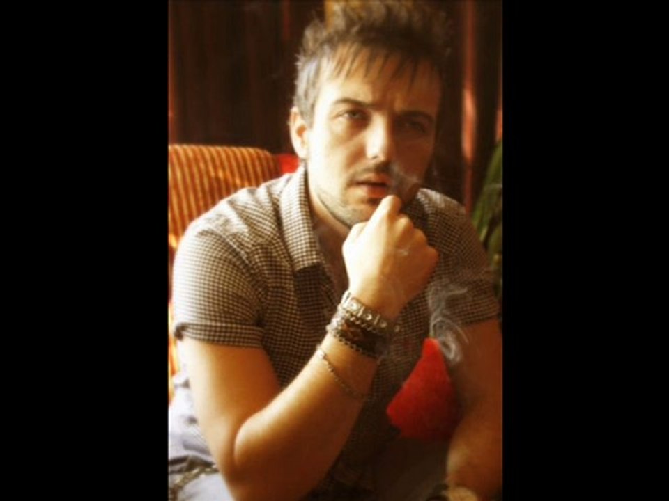 Tolga Tabu - Buram Buram  / YepYeni 2011