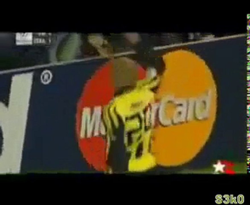 Alex De Souza- Futbol Onunla Güzel Bize