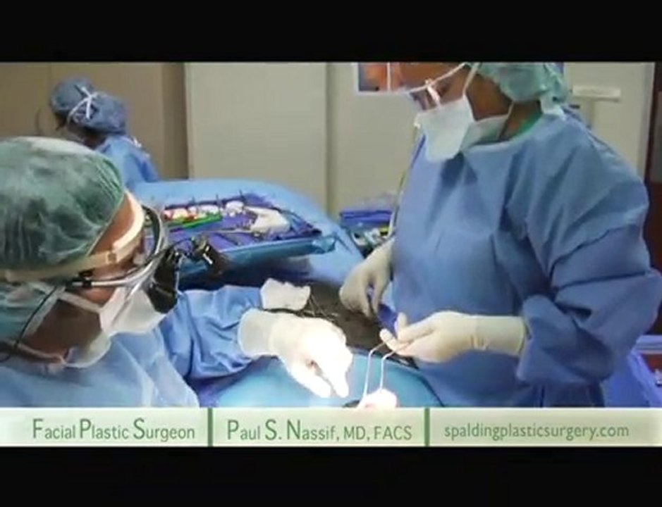 Beverly Hills Housewives surgeon performs facelift surgery under local anesthesia