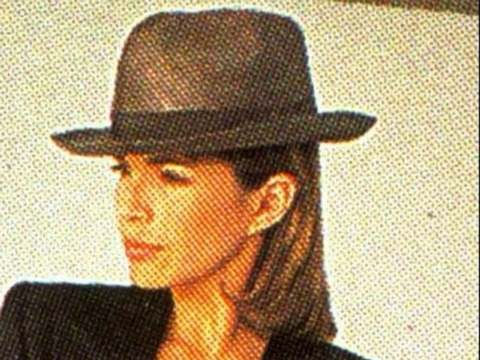 "Love me encore"  Véronique Jeannot