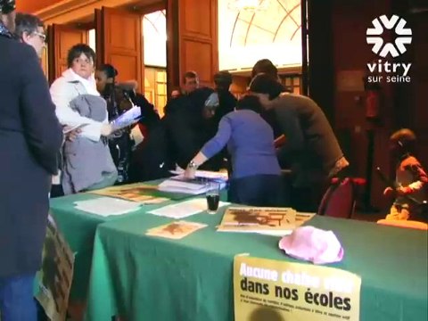 Cérémonie de parrainage des enfants de parents sans-papier