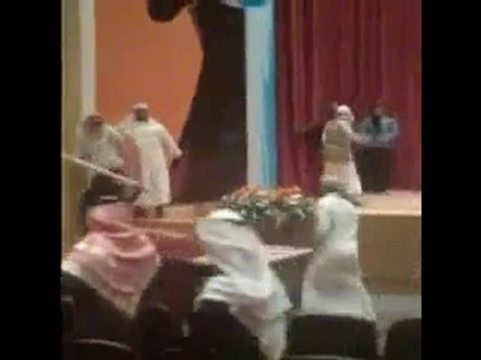 مخربو المسارح