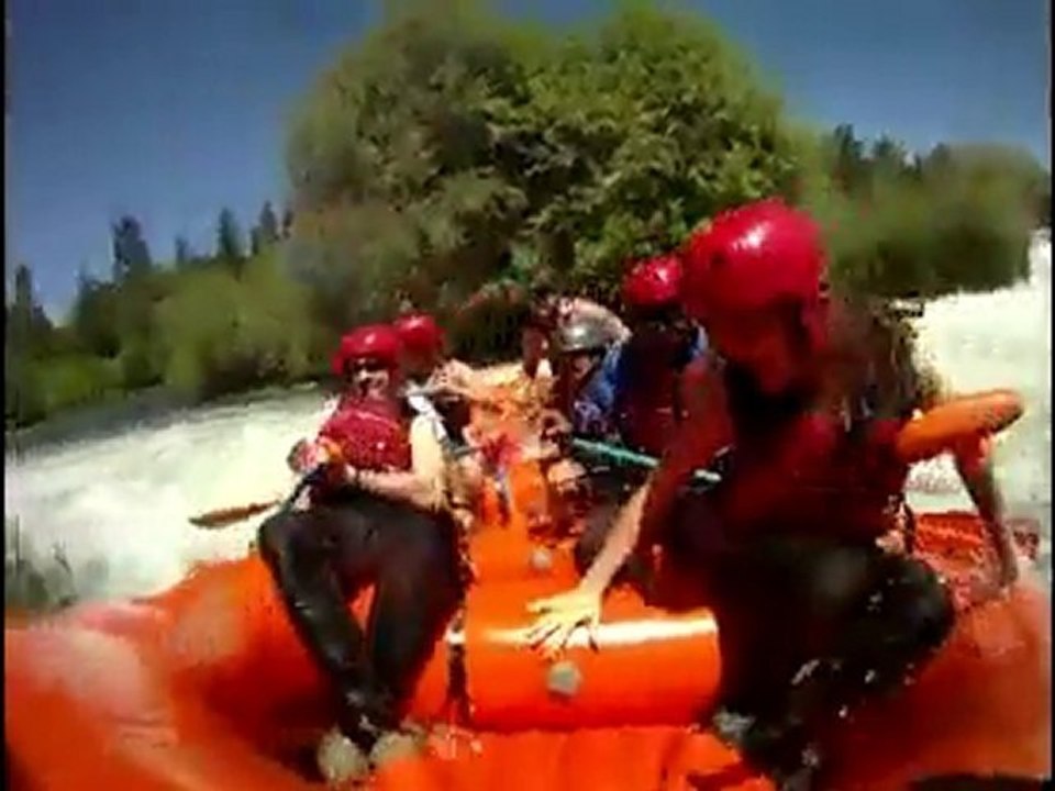 Rogue River Rafting Class IV with Orange Torpedo Trips video Dailymotion