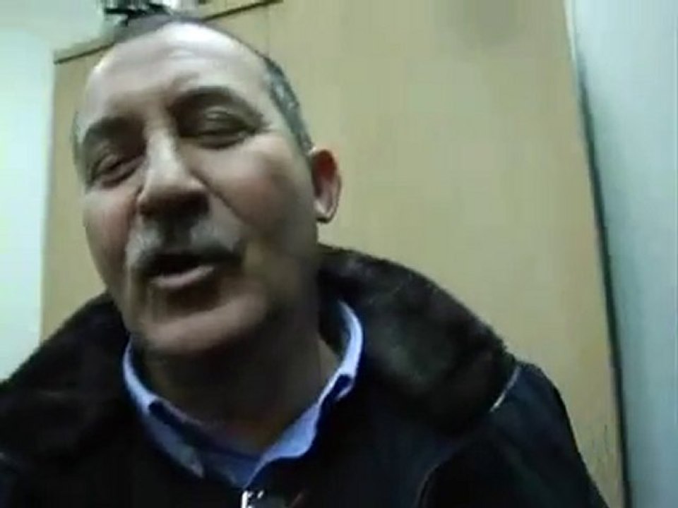 Blitz sostenitori Cozzolino nel Pd napoletano