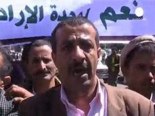 Multitudinaria manifestación contra el gobierno en Yemen