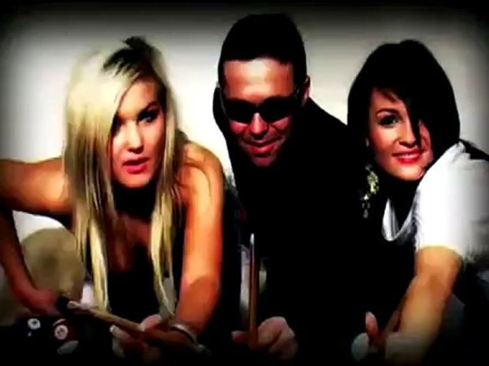 Yunix - Pocaluj mnie