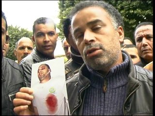 Tunisie :  Témoignage d'un père qui a perdu son fils durant le couvre feu.
