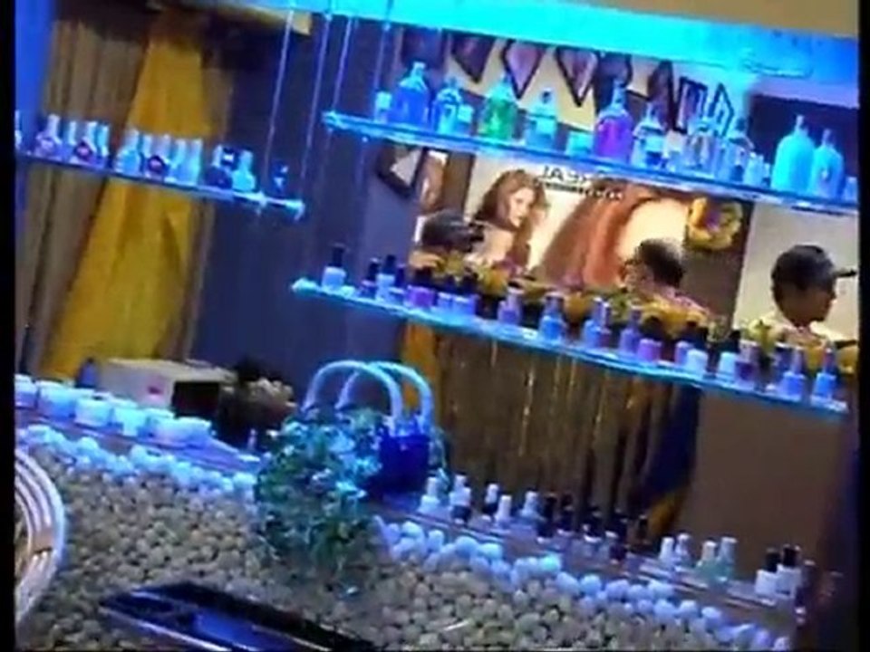 Watch Latest Bollywood Events, Celebrities Interviews, Filmy