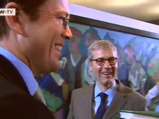 Defense minister under pressure | People & Politics