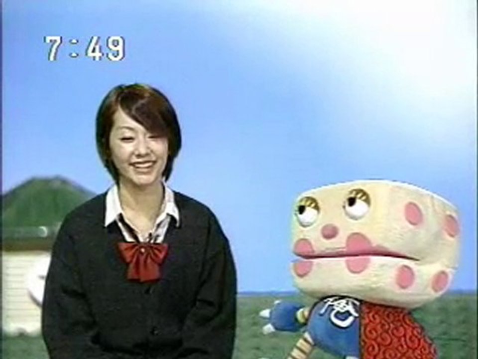 sakusaku  2003.10.27 木村カエラ なんちゃって制服　カエラつき携帯　3/4