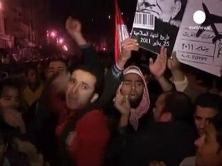 Il Cairo: protesta continua dopo messaggio Mubarak