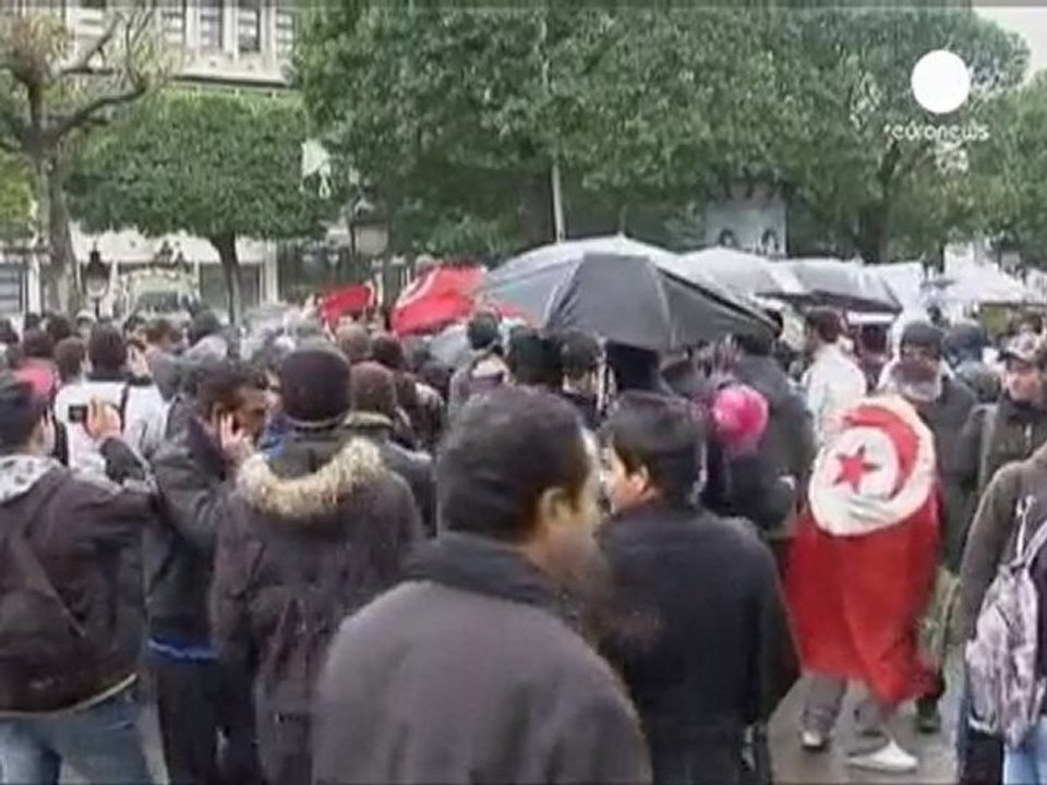 Tunus'ta güvenlik güçlerine komplo suçlaması
