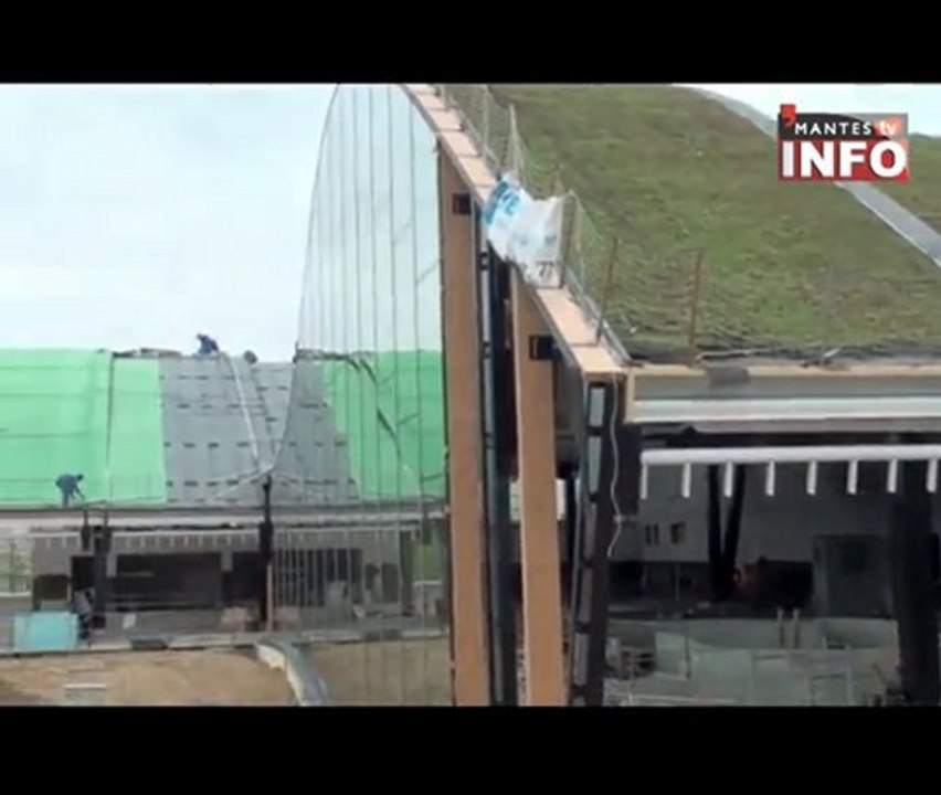 Mantes la Jolie - Ouverture de la piscine repoussée !