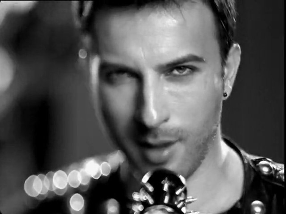 Tarkan - "Acımayacak"