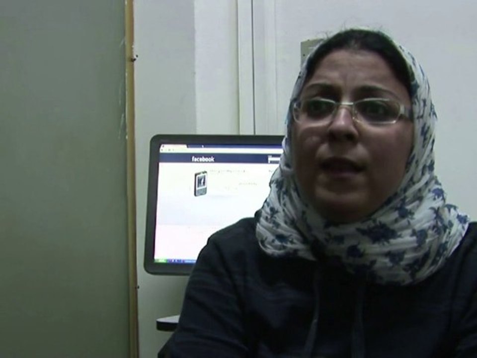 En Egypte, un groupe de contestataires passent de Facebook à la rue