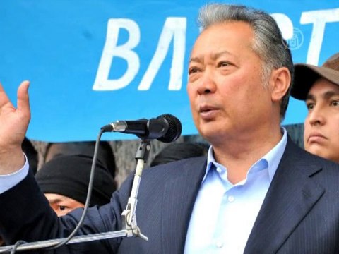 Новый парламент Кыргызстана приведен к присяге