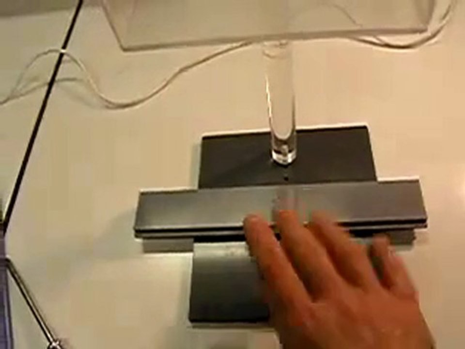 Magnet illusion