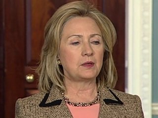 Clinton urges Egypt to embark on immediate reform