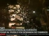 Manifestantes piden al ejército apoyar al pueblo en demanda