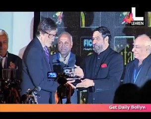 Akshay replaces Amitabh at IIFA!