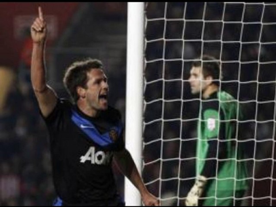 Southampton 1-2 Manchester United Owen, Hernandez scored