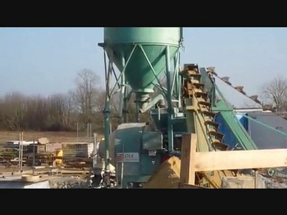 construction d'un château d'eau à Ercé-en-Lamée 2011