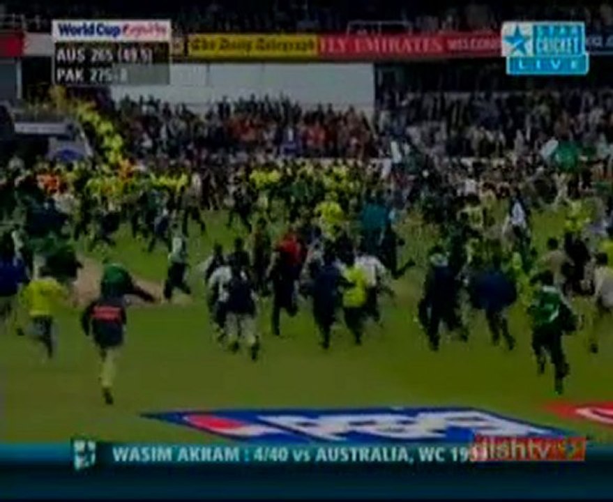 Brilliant Bowling Of wasim Akram Against Australia