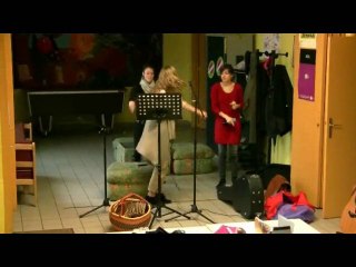 20110122 - Perrine Hélène Charlène - Gimme Gimme