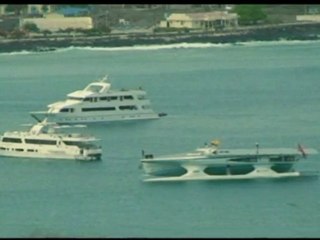 Solar-powered boat largest in world