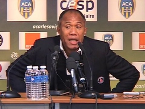 Foot365 : Kombouaré juge l'hatitude de Payet inacceptable