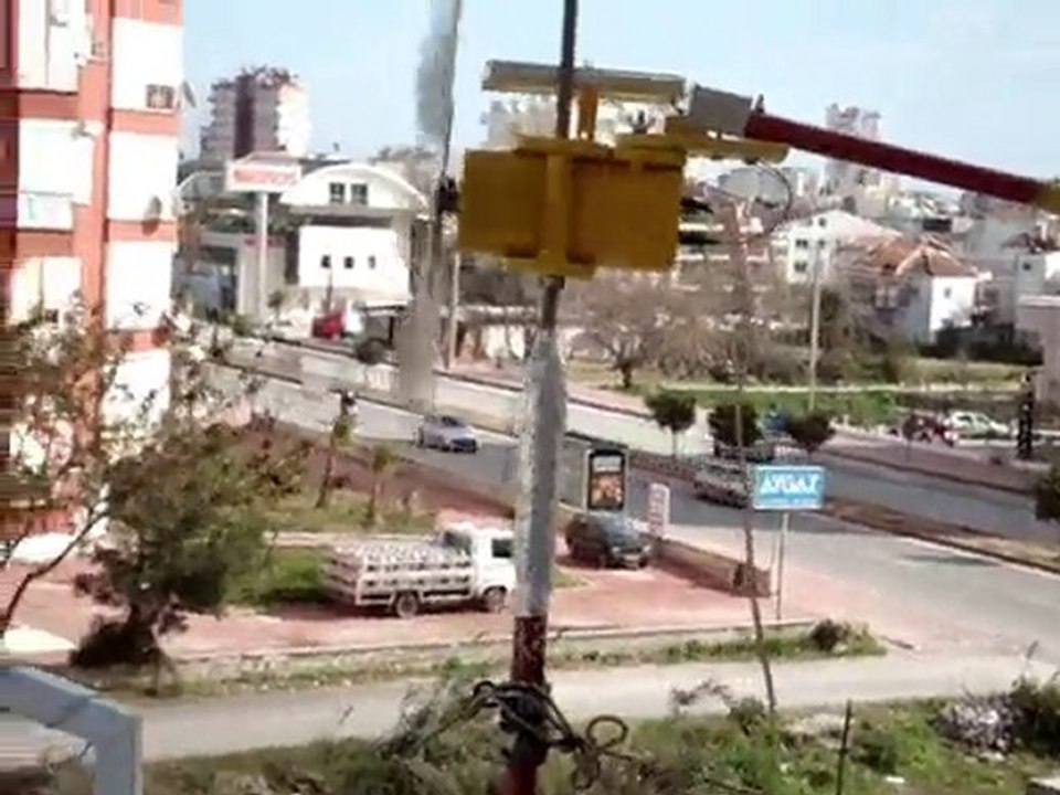 Düşük güçlü furling türbinin  fırtına testi