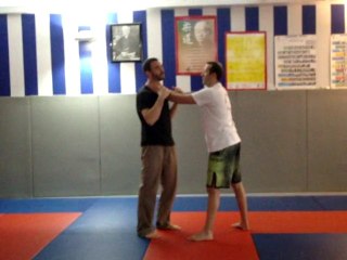 FUDOSHIN-DEFENSE - Etranglement de face