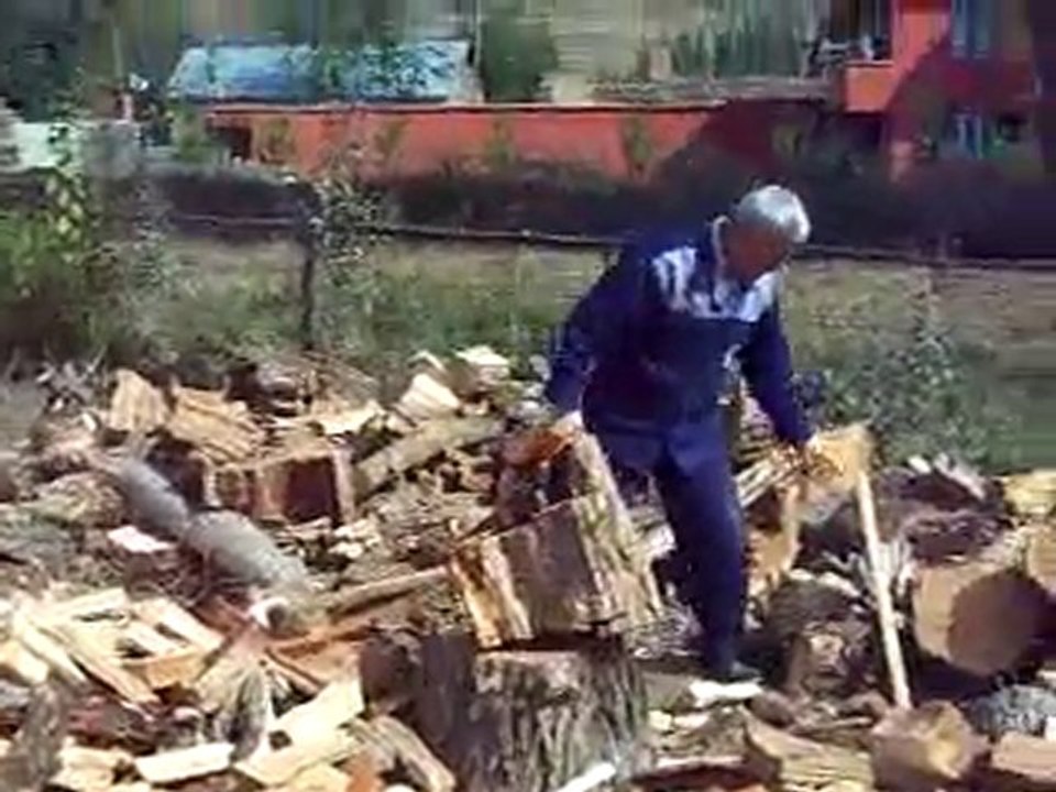 GÜMÜŞHANE KELKİT ÇAMBAŞI KÖYÜ ODUN DOĞRAMA İŞİ_01