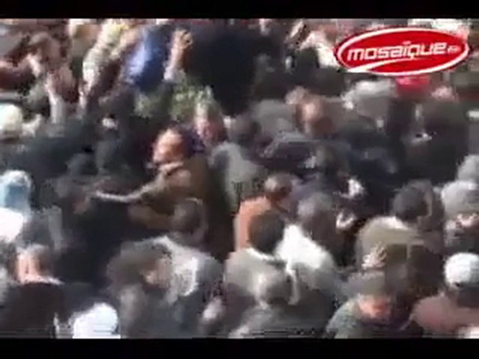 Rachid Ghannouchi de retour en Tunisie acceuilli en héros !