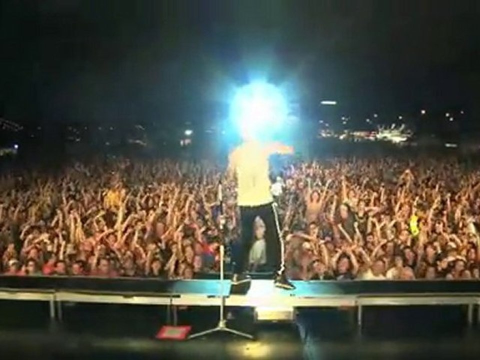 30 Seconds To Mars   Closer To The Edge