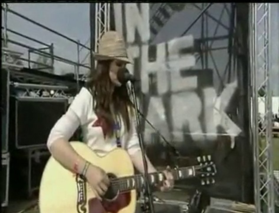 Amy McDonald-Dancin' In The Dark - Tiz1All