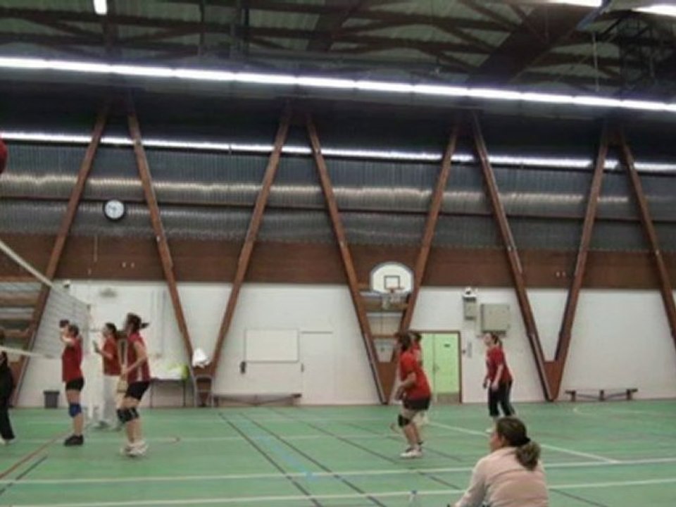 Match Senart (filles) vs Melun VdSeine (06.12.10) Part 1/5