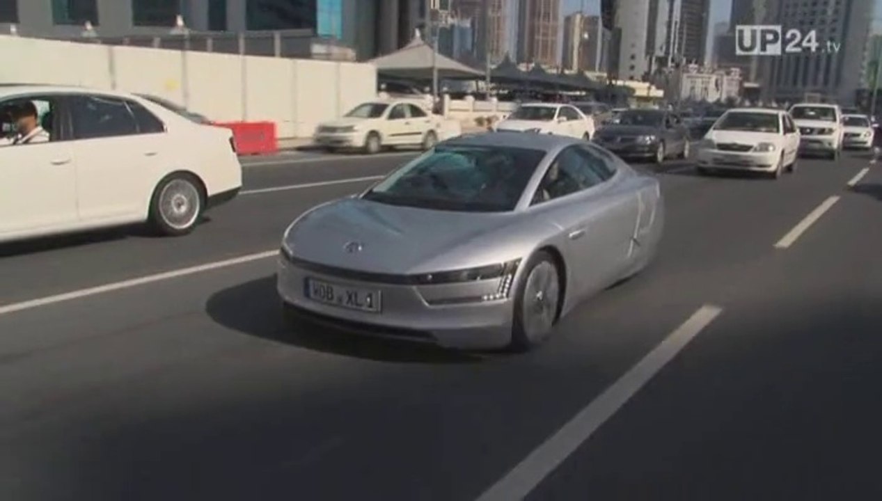 Mit dem Volkswagen XL1 unterwegs in Doha/Qatar
