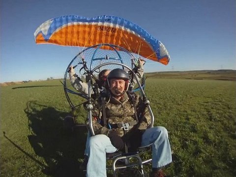 Baptême de l'air en chariot paramoteur ! Musique des Giggles