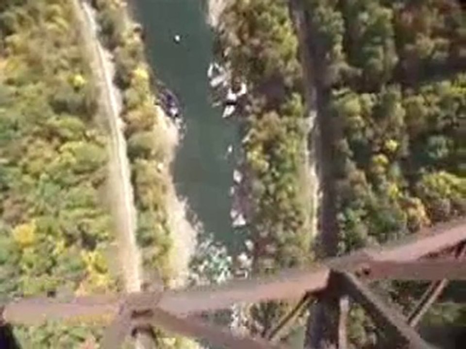 Bridge Day 2007 Extreme Base Jumping With Parachutes