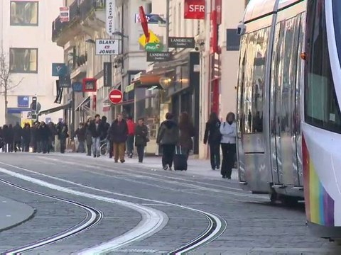 L'alimentation par le sol innove avec le tramway angevin