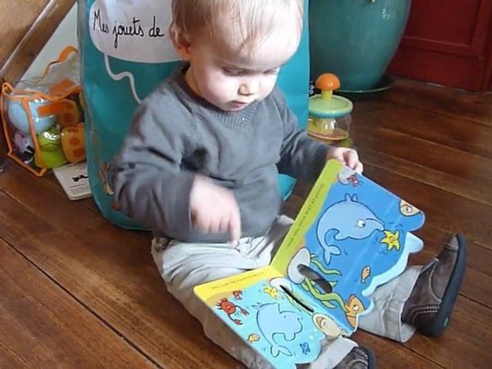 bastien lit son livre 6 février 11