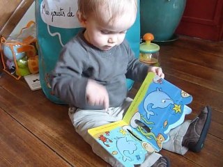 bastien lit son livre 6 février 11